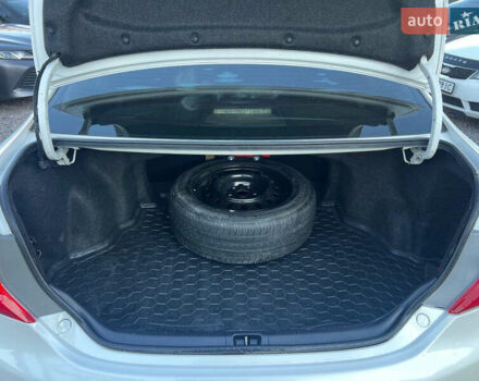 Белый Тойота Камри, объемом двигателя 2.5 л и пробегом 170 тыс. км за 11200 $, фото 21 на Automoto.ua