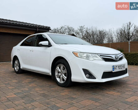Белый Тойота Камри, объемом двигателя 2.5 л и пробегом 277 тыс. км за 10700 $, фото 9 на Automoto.ua