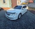 Белый Тойота Камри, объемом двигателя 2.5 л и пробегом 230 тыс. км за 11900 $, фото 1 на Automoto.ua