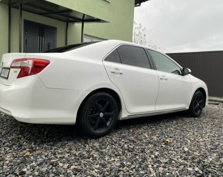 Білий Тойота Камрі, об'ємом двигуна 2.5 л та пробігом 230 тис. км за 10000 $, фото 3 на Automoto.ua