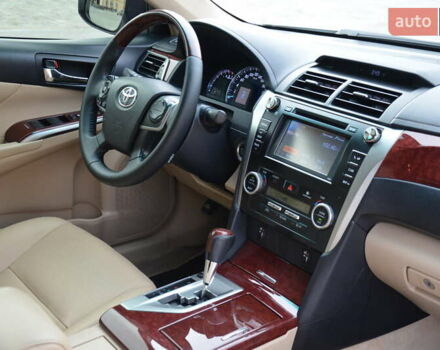 Белый Тойота Камри, объемом двигателя 2.5 л и пробегом 217 тыс. км за 15100 $, фото 57 на Automoto.ua