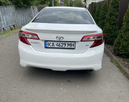 Белый Тойота Камри, объемом двигателя 2.5 л и пробегом 228 тыс. км за 8800 $, фото 2 на Automoto.ua