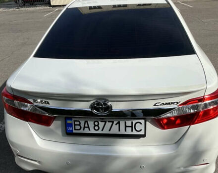 Белый Тойота Камри, объемом двигателя 2.49 л и пробегом 234 тыс. км за 14000 $, фото 4 на Automoto.ua