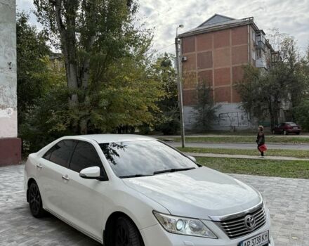 Білий Тойота Камрі, об'ємом двигуна 2.5 л та пробігом 185 тис. км за 14000 $, фото 1 на Automoto.ua