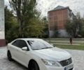 Білий Тойота Камрі, об'ємом двигуна 2.5 л та пробігом 185 тис. км за 14000 $, фото 1 на Automoto.ua