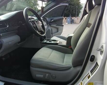 Білий Тойота Камрі, об'ємом двигуна 2.5 л та пробігом 247 тис. км за 11700 $, фото 11 на Automoto.ua