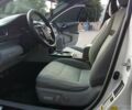 Білий Тойота Камрі, об'ємом двигуна 2.5 л та пробігом 247 тис. км за 11700 $, фото 11 на Automoto.ua
