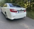 Белый Тойота Камри, объемом двигателя 2.5 л и пробегом 184 тыс. км за 12000 $, фото 2 на Automoto.ua