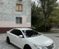 Білий Тойота Камрі, об'ємом двигуна 2.5 л та пробігом 185 тис. км за 14000 $, фото 15 на Automoto.ua