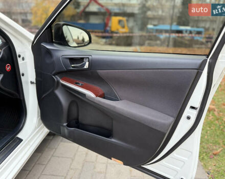 Белый Тойота Камри, объемом двигателя 2.49 л и пробегом 106 тыс. км за 12700 $, фото 19 на Automoto.ua