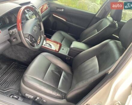 Белый Тойота Камри, объемом двигателя 2.5 л и пробегом 220 тыс. км за 15450 $, фото 25 на Automoto.ua