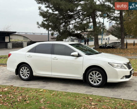 Белый Тойота Камри, объемом двигателя 2.49 л и пробегом 106 тыс. км за 12700 $, фото 4 на Automoto.ua