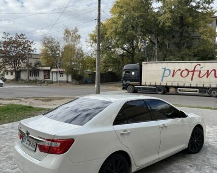 Білий Тойота Камрі, об'ємом двигуна 2.5 л та пробігом 185 тис. км за 14000 $, фото 3 на Automoto.ua
