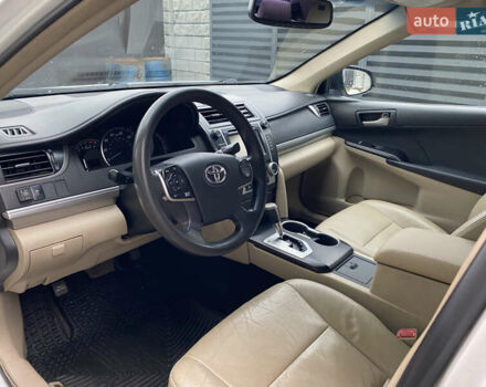 Білий Тойота Камрі, об'ємом двигуна 2.5 л та пробігом 230 тис. км за 10000 $, фото 9 на Automoto.ua