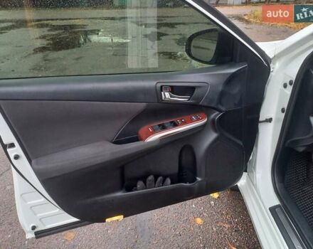 Білий Тойота Камрі, об'ємом двигуна 2.5 л та пробігом 280 тис. км за 12000 $, фото 12 на Automoto.ua