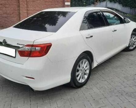 Белый Тойота Камри, объемом двигателя 2.5 л и пробегом 114 тыс. км за 6300 $, фото 3 на Automoto.ua