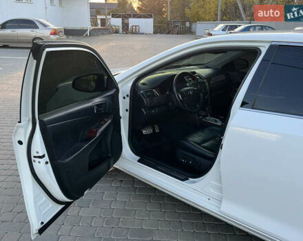 Тойота Камри 2012 в Козельщине на Automoto.ua Белый Тойота Камри, объемом двигателя 2.5 л и пробегом 182 тыс. км за 14000 $, фото 47 на Automoto.ua