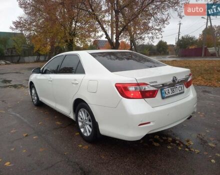 Білий Тойота Камрі, об'ємом двигуна 2.5 л та пробігом 280 тис. км за 12000 $, фото 1 на Automoto.ua