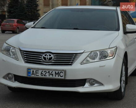 Белый Тойота Камри, объемом двигателя 2.5 л и пробегом 217 тыс. км за 15100 $, фото 26 на Automoto.ua