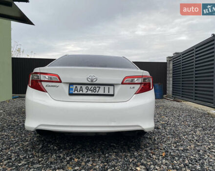 Білий Тойота Камрі, об'ємом двигуна 2.5 л та пробігом 230 тис. км за 10000 $, фото 7 на Automoto.ua