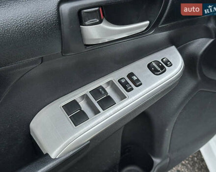 Білий Тойота Камрі, об'ємом двигуна 2.5 л та пробігом 180 тис. км за 11400 $, фото 25 на Automoto.ua