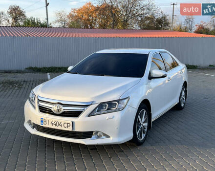 Тойота Камри 2012 в Козельщине на Automoto.ua Белый Тойота Камри, объемом двигателя 2.5 л и пробегом 182 тыс. км за 14000 $, фото 4 на Automoto.ua