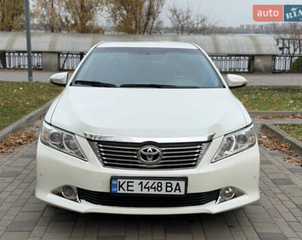 Белый Тойота Камри, объемом двигателя 2.49 л и пробегом 106 тыс. км за 12700 $, фото 2 на Automoto.ua