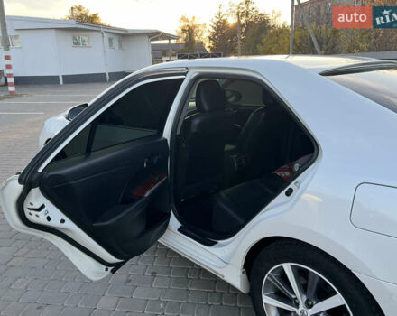 Тойота Камри 2012 в Козельщине на Automoto.ua Белый Тойота Камри, объемом двигателя 2.5 л и пробегом 182 тыс. км за 14000 $, фото 71 на Automoto.ua