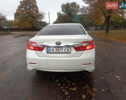 Білий Тойота Камрі, об'ємом двигуна 2.5 л та пробігом 280 тис. км за 12000 $, фото 5 на Automoto.ua