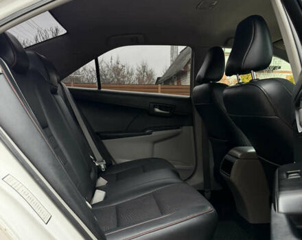 Белый Тойота Камри, объемом двигателя 2.5 л и пробегом 277 тыс. км за 10700 $, фото 16 на Automoto.ua