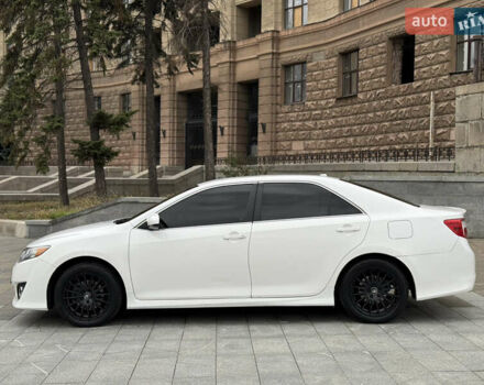 Білий Тойота Камрі, об'ємом двигуна 2.5 л та пробігом 180 тис. км за 10800 $, фото 4 на Automoto.ua