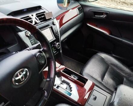 Білий Тойота Камрі, об'ємом двигуна 2.5 л та пробігом 196 тис. км за 11750 $, фото 17 на Automoto.ua