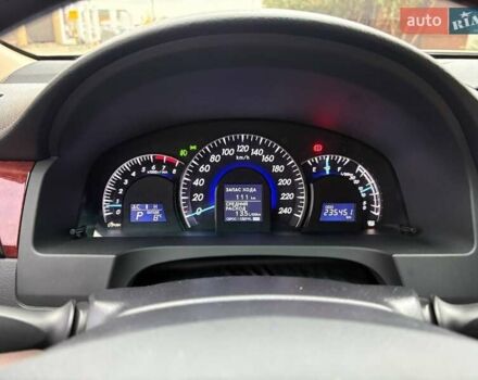 Белый Тойота Камри, объемом двигателя 2.49 л и пробегом 235 тыс. км за 12500 $, фото 10 на Automoto.ua