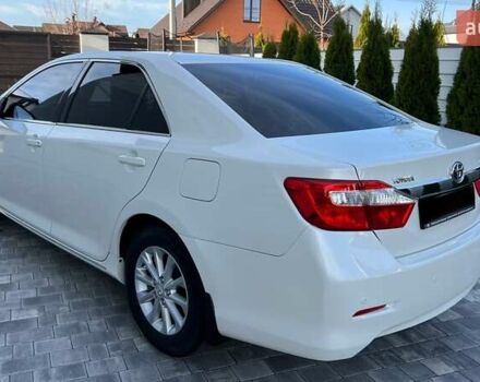 Білий Тойота Камрі, об'ємом двигуна 2.49 л та пробігом 135 тис. км за 13800 $, фото 3 на Automoto.ua