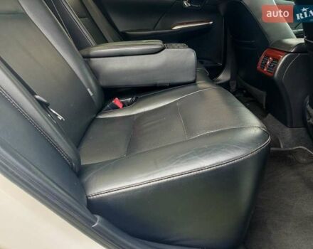 Белый Тойота Камри, объемом двигателя 2.5 л и пробегом 236 тыс. км за 13500 $, фото 32 на Automoto.ua