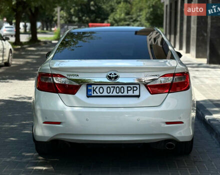 Белый Тойота Камри, объемом двигателя 2.49 л и пробегом 231 тыс. км за 11999 $, фото 11 на Automoto.ua
