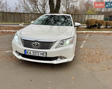 Белый Тойота Камри, объемом двигателя 2.49 л и пробегом 280 тыс. км за 9800 $, фото 16 на Automoto.ua