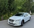 Белый Тойота Камри, объемом двигателя 2.49 л и пробегом 270 тыс. км за 14200 $, фото 1 на Automoto.ua