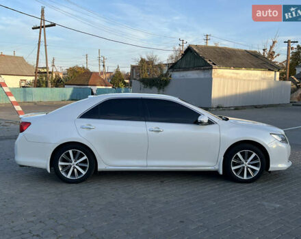 Тойота Камри 2012 в Козельщине на Automoto.ua Белый Тойота Камри, объемом двигателя 2.5 л и пробегом 182 тыс. км за 14000 $, фото 15 на Automoto.ua