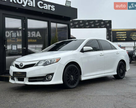 Білий Тойота Камрі, об'ємом двигуна 2.5 л та пробігом 180 тис. км за 11400 $, фото 5 на Automoto.ua