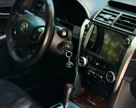 Белый Тойота Камри, объемом двигателя 2.49 л и пробегом 231 тыс. км за 11999 $, фото 17 на Automoto.ua