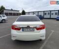 Белый Тойота Камри, объемом двигателя 2.5 л и пробегом 236 тыс. км за 13500 $, фото 11 на Automoto.ua