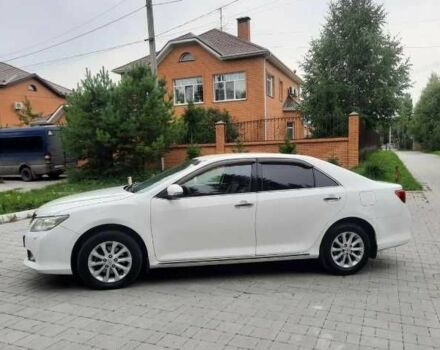 Белый Тойота Камри, объемом двигателя 2.5 л и пробегом 114 тыс. км за 6300 $, фото 2 на Automoto.ua