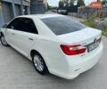 Белый Тойота Камри, объемом двигателя 2.5 л и пробегом 220 тыс. км за 15450 $, фото 2 на Automoto.ua