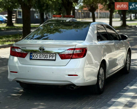 Белый Тойота Камри, объемом двигателя 2.49 л и пробегом 231 тыс. км за 11999 $, фото 9 на Automoto.ua