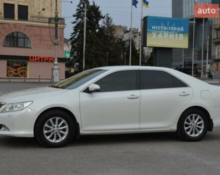 Белый Тойота Камри, объемом двигателя 2.5 л и пробегом 217 тыс. км за 15100 $, фото 10 на Automoto.ua