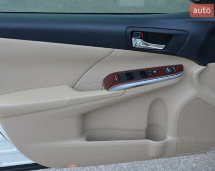 Белый Тойота Камри, объемом двигателя 2.5 л и пробегом 217 тыс. км за 15100 $, фото 47 на Automoto.ua