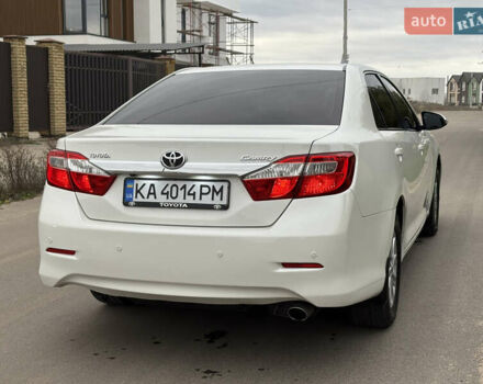 Білий Тойота Камрі, об'ємом двигуна 2.49 л та пробігом 236 тис. км за 12500 $, фото 3 на Automoto.ua