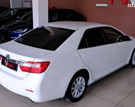 Белый Тойота Камри, объемом двигателя 2.5 л и пробегом 138 тыс. км за 13500 $, фото 4 на Automoto.ua