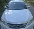 Белый Тойота Камри, объемом двигателя 2.5 л и пробегом 184 тыс. км за 12000 $, фото 1 на Automoto.ua